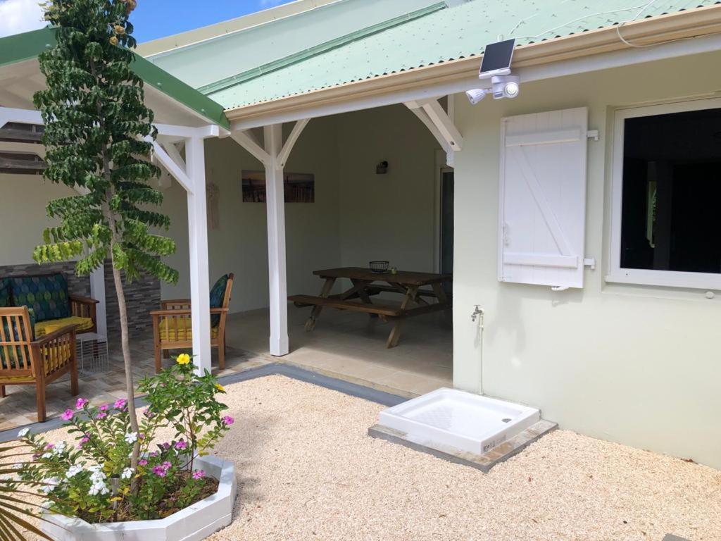 Villa Fleur De Lys Сент-Ан Екстериор снимка
